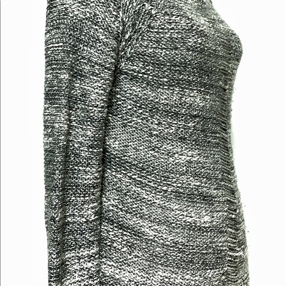 Pam & Gela Distressed Sweater in Gray & White - Picture 6 of 12